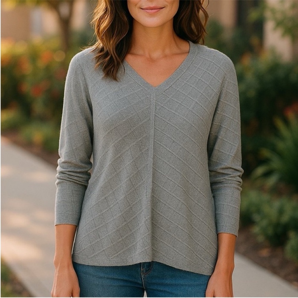 Eileen Fisher Open Knit Sweater Top Italian Yarn Size Small Gray Lightweight